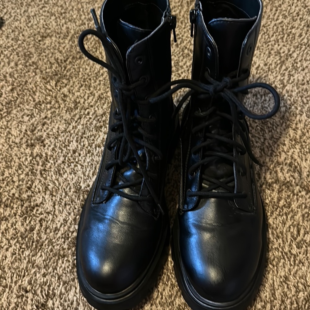 No boundaries boots